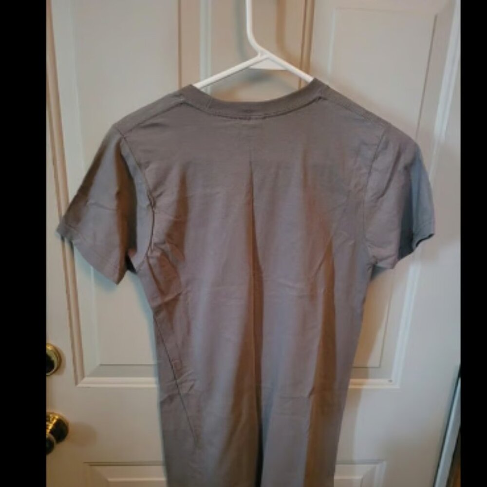 NWT's The Beatles Hard Day's Night Gray T-Shirt Unisex Size Small - Picture 3 of 3